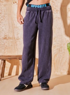 Pantalón Deslavado y corte diagonal