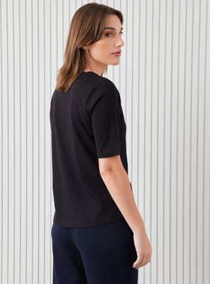 Imagen 2 del producto Polera Detalle Cuello con Brillos