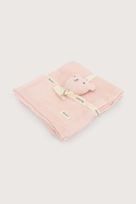 Manta con tuto de niña