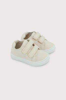 Imagen 1 del producto Zapatilla doble velcro beige de niña