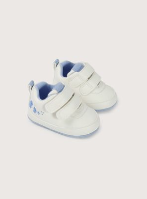 Imagen 1 del producto Zapatilla blanca bordada para niña, suave y cómoda