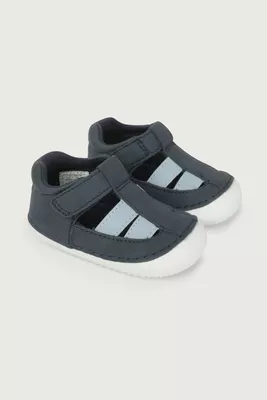 Sandalia gateador azul de niño