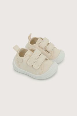 Zapatilla primeros pasos beige Bebés