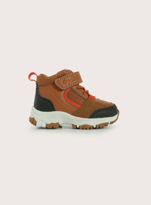Imagen 2 del producto Botin outdoor para niño color cafe con velcro