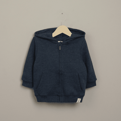 Polerón con gorro azul de niño