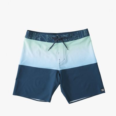 Imagen 2 del producto Short Fifty50 Panel Celeste Hombre