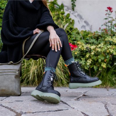 Imagen 2 del producto Botín Mujer Mokba Negro