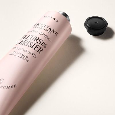 Imagen 2 del producto Crema De Manos Flerus de Cerisier 75 ml L'Occitane