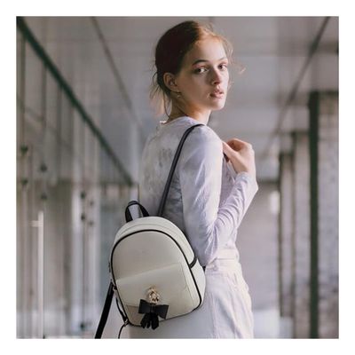 Imagen 2 del producto Ecosusi Mini Mochila con Lazo para iPad Mini - Blanco Negro