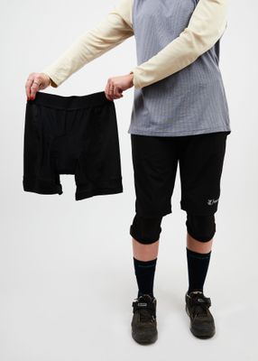 Imagen 2 del producto Short + calza mujer MTB negro