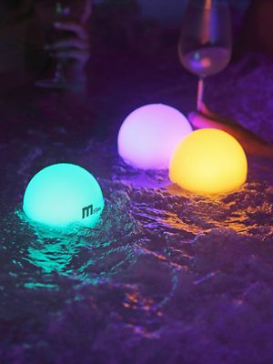 Imagen 2 del producto Lámpara Mspa Flotante de Colores Para Hot Tubs y Piscinas