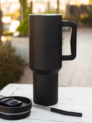 Imagen 2 del producto Mug Vaso Térmico Quencher 1,2lts con Bombilla Negro