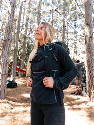 Imagen 2 del producto Poleron Mujer Nano Fleece Gris Oscuro Kano Tineo Deportivo