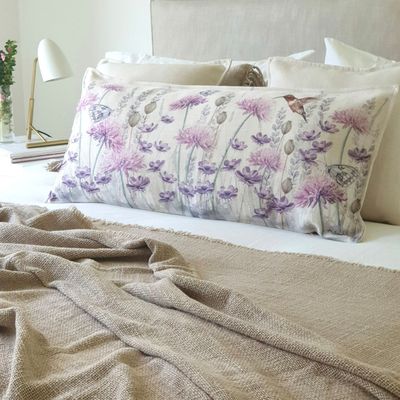 Imagen 2 del producto FUNDA COJÍN MARISA JARDÍN SILVESTRE LILA Y HOJITAS XL