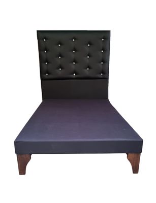 Base Cama Europea 1.5 plazas + Respaldo a Piso Negro Eco Cuero Botón Diamante