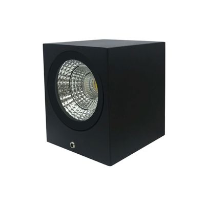 Apliqué Simple Porta GU-10 Cuadrado Kapelle Incluye Ampolleta Fría