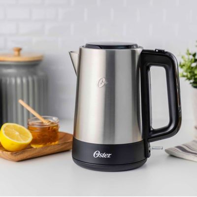 Imagen 2 del producto Hervidor eléctrico Oster® de acero inoxidable 1.7 lt BVSTKE671