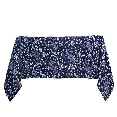 Mantel Cuadrado flores blancas fondo azul 150 cm x 150 cm