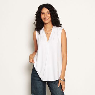 Polera Sin Manga Escote V Con Pliegue En Delantero