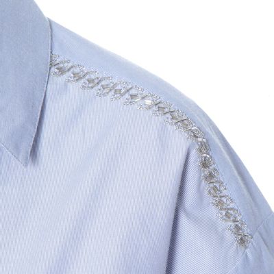 Imagen 2 del producto Blusa Manga Larga Abotonada Con Bolsillos Y Aplicacion Hombro