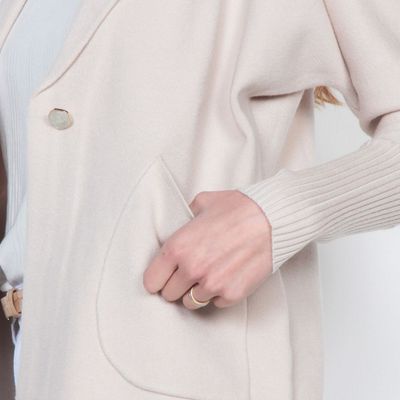 Imagen 2 del producto Chaleco Manga Larga Con Solapa Y Bolsillo En Delantero