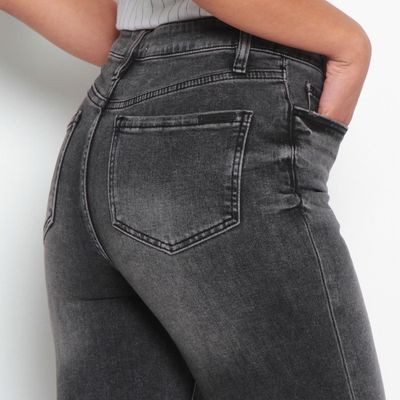 Imagen 2 del producto Jeans Flare   Tiro Alto   Pretina Basica 1 Boton