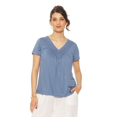 Polera Manga Corta  Escote V Y Aplicacion