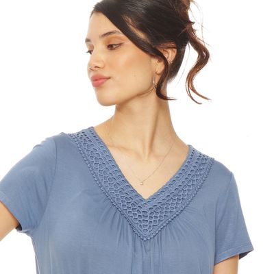 Imagen 2 del producto Polera Manga Corta Escote V Y Aplicacion