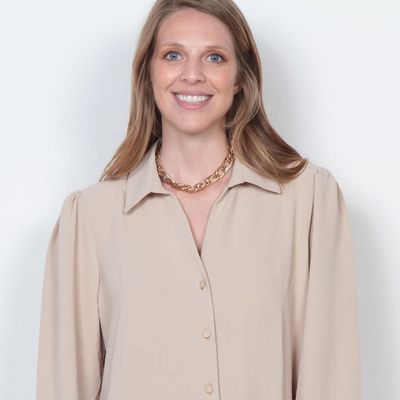 Imagen 2 del producto Blusa Manga Larga Abotonada En El Delatero Y Pu?o Elastido