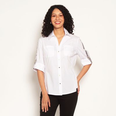 Blusa Manga 3/4 Abotonada En Delantero Tela Tejida En Costado Y Cinta