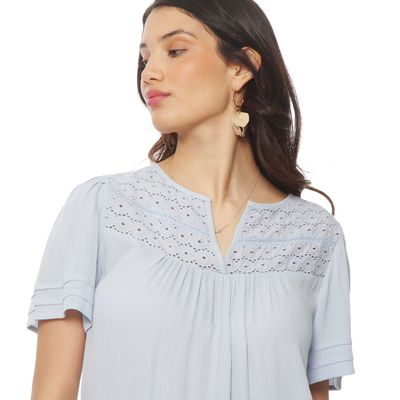 Imagen 2 del producto Polera Manga Corta Escote V Con Aplicacion En  Delantero