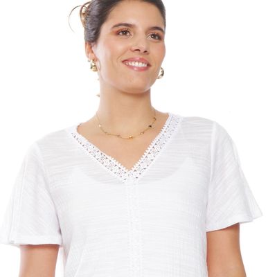 Imagen 2 del producto Polera Manga Corta Solida Escote V Con Aplicacion