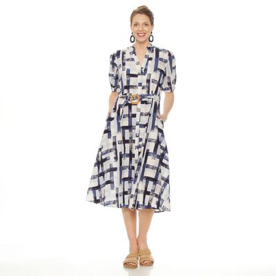 Vestido Manga Corta Estampado Abotonado En Delantero Y Cinturon
