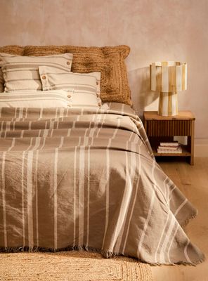 Imagen 2 del producto Colcha Sorento Piedra 180x260 (Cama 1 o 1 1/2 Plazas)