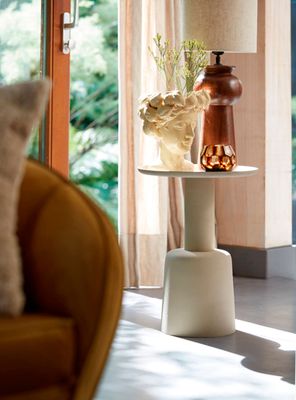 Imagen 2 del producto Mesa Lateral Milaki Beige