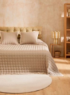 Imagen 2 del producto Colcha Nimes 270x280 Beige (Cama King o Superking)