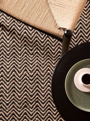 Imagen 2 del producto Alfombra Yute Chevron 200x300 Negro