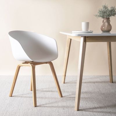 Imagen 2 del producto Silla Gaudí PP base Madera Gris claro