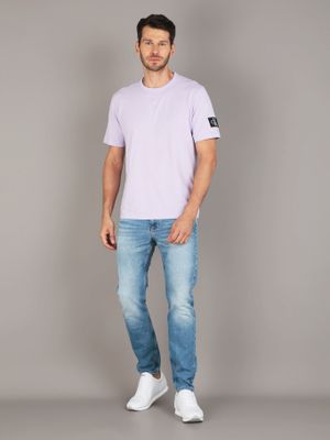 Imagen 2 del producto Polera Badge Regular Lila Calvin Klein