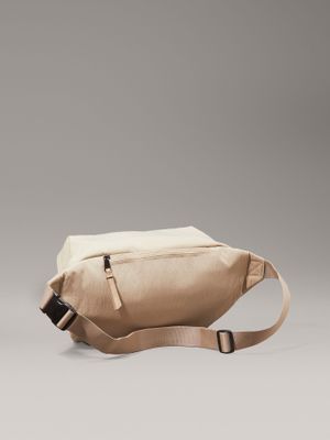 Imagen 2 del producto Banano Metro Nylon Oversized Beige Calvin Klein