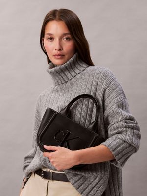 Imagen 2 del producto Cartera Tote Pequeña Con Logo Negro Calvin Klein