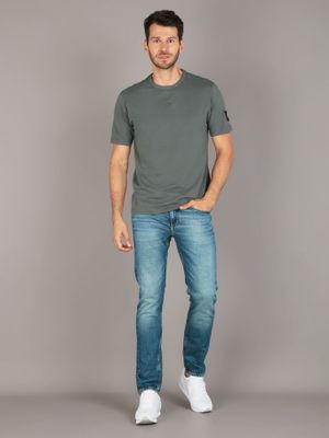 Imagen 2 del producto Polera Badge Regular Verde Calvin Klein