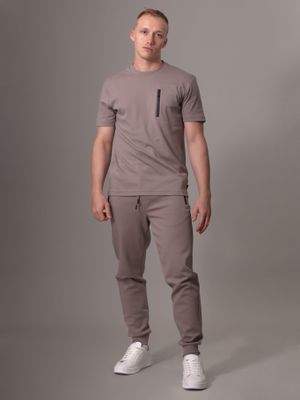Imagen 2 del producto Polera Lux Tech Zip Pocket Gris Calvin Klein