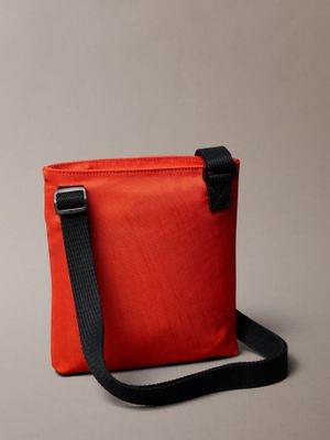 Imagen 2 del producto Bolso Plano de Nailon con Monograma Rojo Calvin Klein