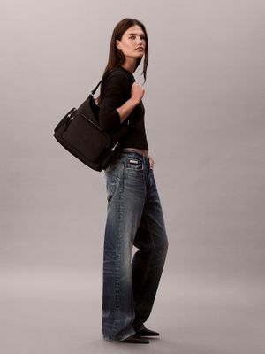 Imagen 2 del producto Cartera De Mano D Nailon Satén Suave Negro Calvin Klein