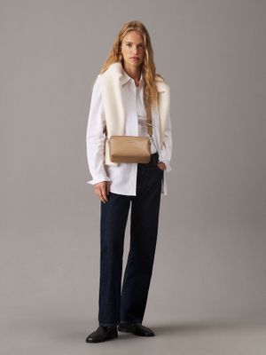 Imagen 2 del producto Bandolera Ck Must Café Calvin Klein