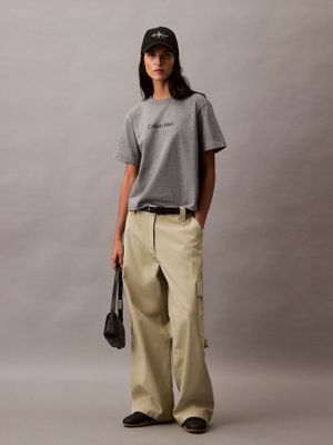 Imagen 2 del producto Polera Relaxed Logo Estándar Gris Calvin Klein