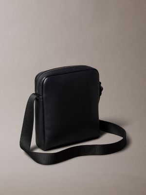 Imagen 2 del producto Bolso con Logo Monograma Grabado Negro Calvin Klein