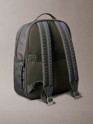 Imagen 2 del producto Mochila Utility con Parche Gris Calvin Klein