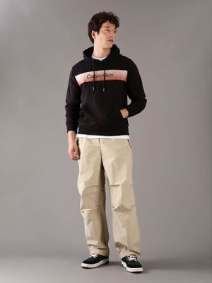 Imagen 2 del producto Polerón con Gorro Chest Logo Negro Calvin Klein